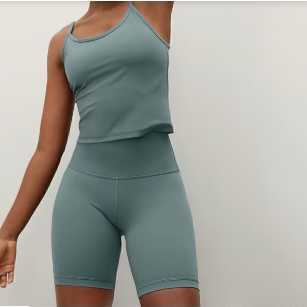 NWOT Everlane The Perform Bike Short